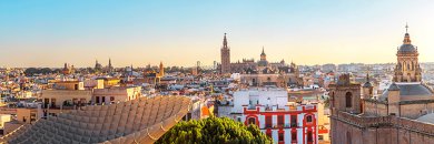 City‑Trip Sevilla: Komfortable Suite mitten im Geschehen