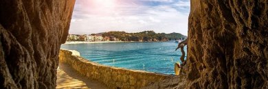 Découvrez Lloret dans un hôtel 4* fraîchement rénové à 100 m de la mer