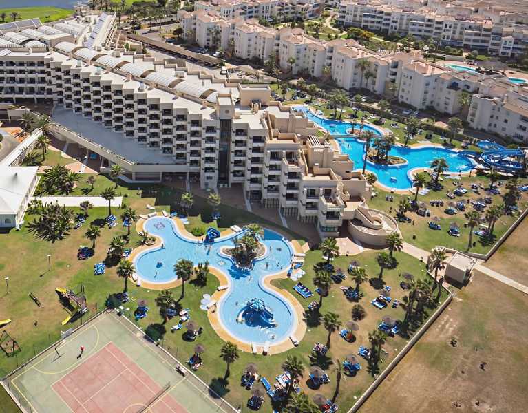 Costa de Almeria in a 4* hotel with Water Slides, 1st child free!