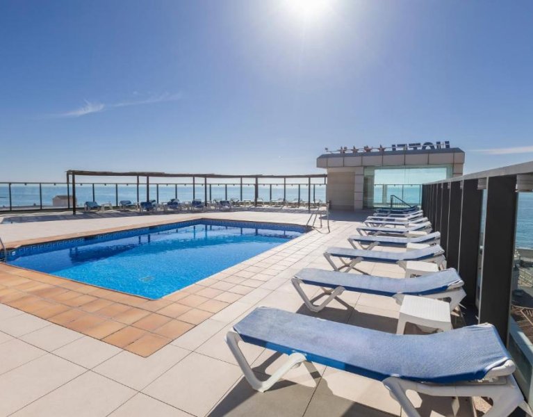 Summer holidays in Malaga at a 4* hotel next to Cala del Moral