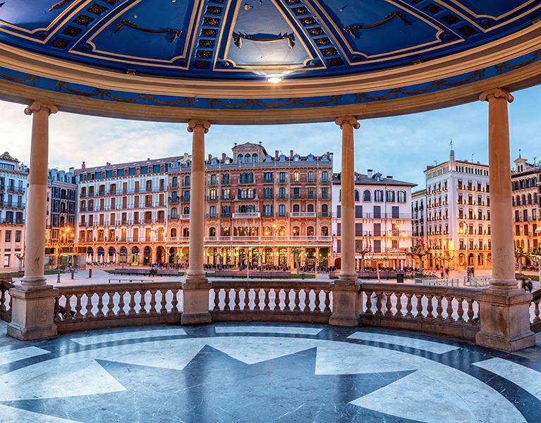 Discover Pamplona from an incredible 4* hotel