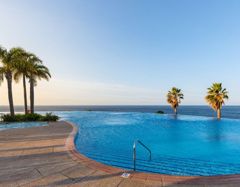 La Costa Tropical de Granada : votre escapade dans le sud le plus authentique, dans un hôtel 4 étoiles