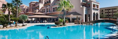 Beach days made easy in Isla Canela