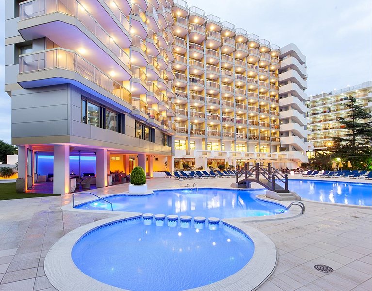 Estadia a Blanes: hospede-se num hotel de 4 estrelas superior na Costa Brava