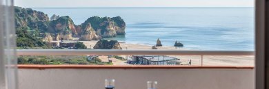 The south of Portugal awaits you! Algarve between beaches and landscapes