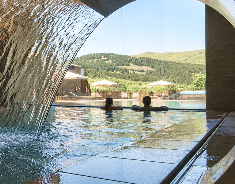 A holiday in the mountains featuring a 4-star aparthotel with a spa in Boí Taüll