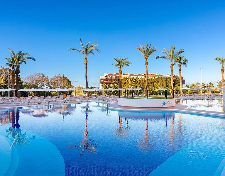 Tenerife in Style! 4-Star All-Inclusive Hotel Near the Beach