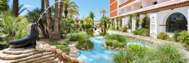 Beachfront hotel in Comarruga Costa Dorada