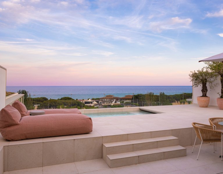 Discover Santa Susanna from an exclusive 5-star hotel