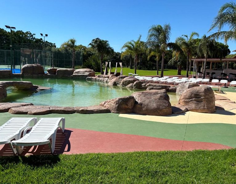 A holiday  in Cambrils, your way! You choose: catamaran or Aquopolis