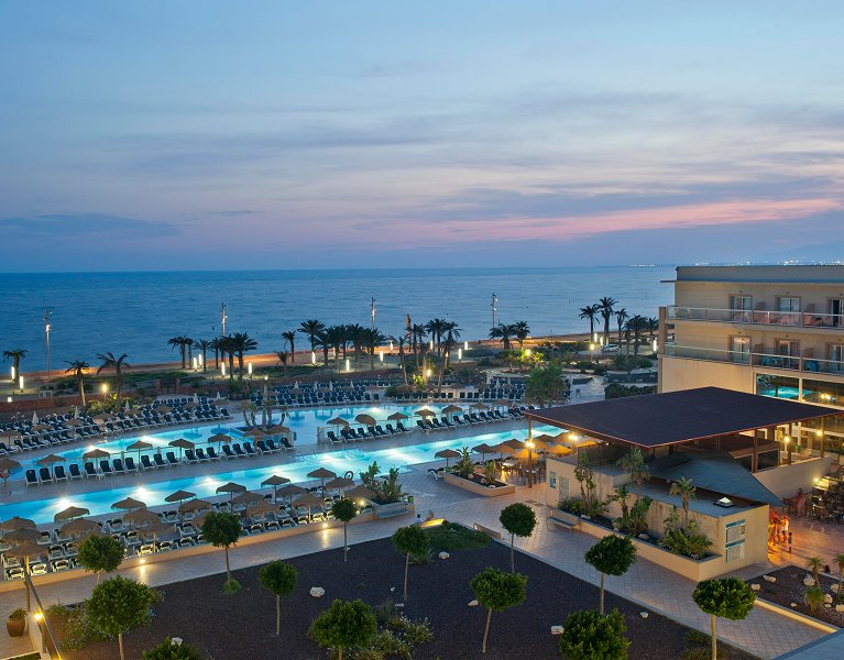 The luxury you deserve: a 5-star holiday in Almería