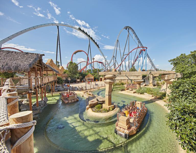 Salou, PortAventura und Ferrari Land: Nervenkitzel garantiert!