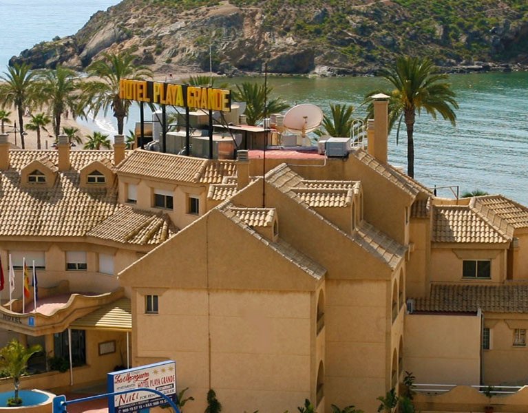 Mazarrón: Family Holidays with the First Child FREE!