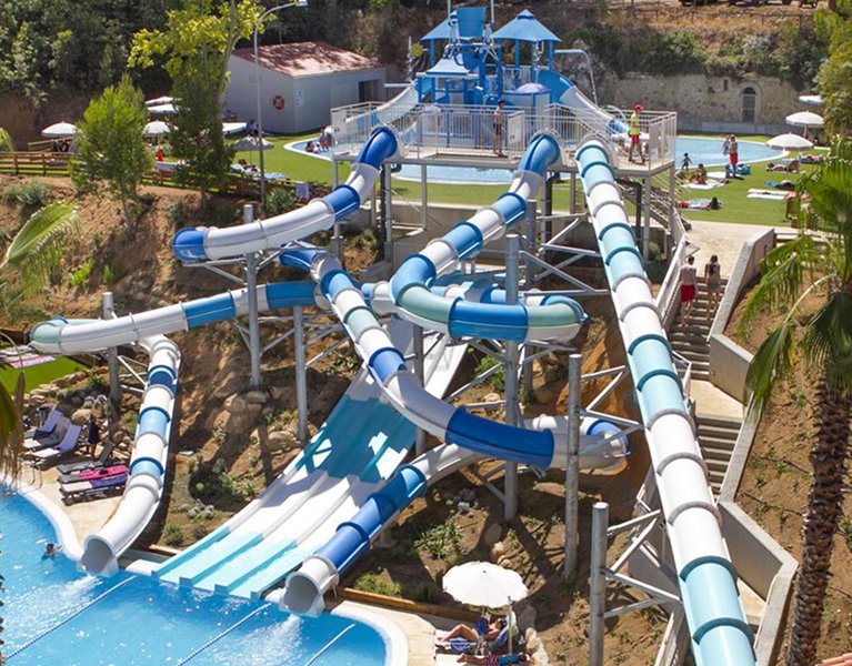 A fantastic family holiday in Lloret! A 4-star hotel packed with fun, including water Water Slides