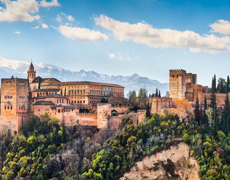 Granada, comfort by the river and the old town