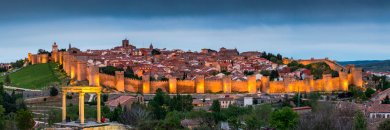 Découvrez les remparts emblématiques d'Ávila lors d'une escapade 4*