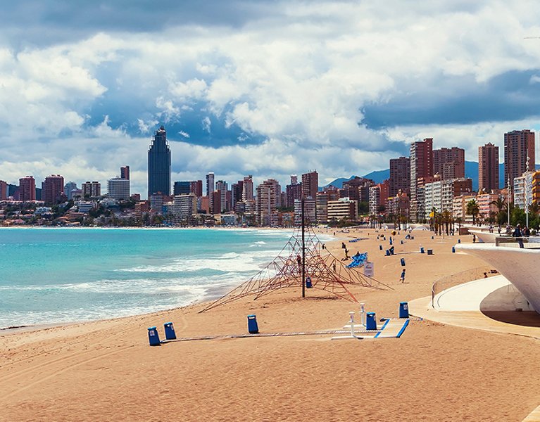 Dernières nouvelles ! Le mois d'août à Benidorm dans l'un des hôtels les plus hauts d'Europe