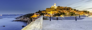 Ibiza at your feet! Sunsets and coves just a stone's throw away