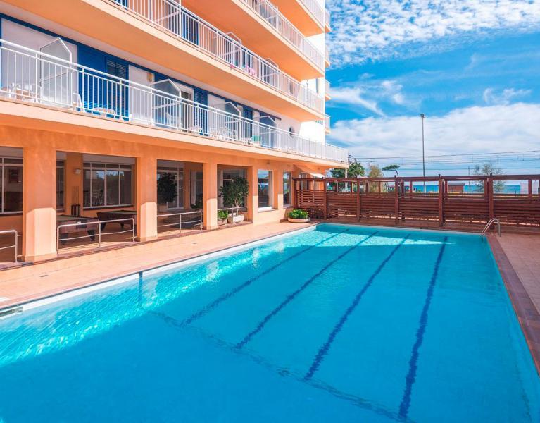 Last-Minute family holiday on the Barcelona Coast!
