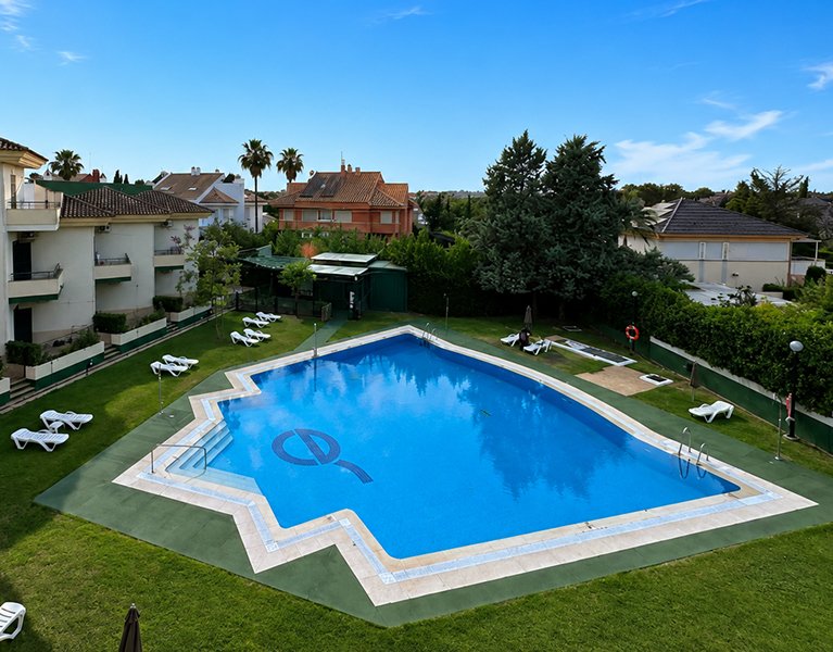 Stay near Seville: apartments with a pool and spa access