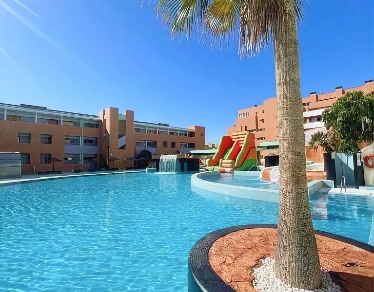 Roquetas de Mar: Urlaub mit andalusischem Flair in einem 4-Sterne-Hotel