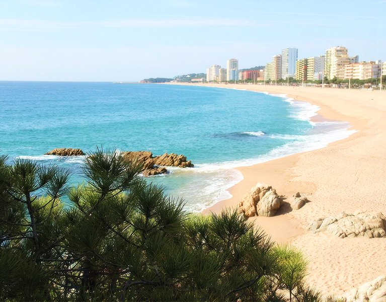 Platja d'Aro vous attend ! Détendez-vous et profitez de la plage au cœur de la Costa Brava