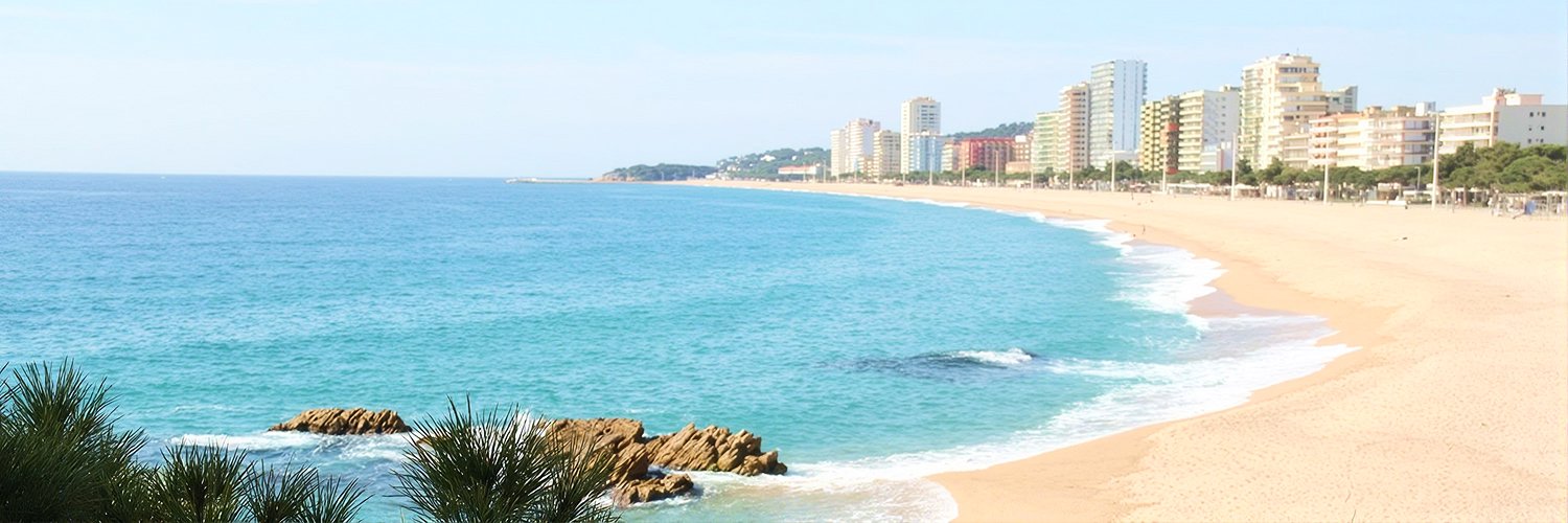 Platja d'Aro is waiting for you! Relax and enjoy the beach in the heart of the Costa Brava
