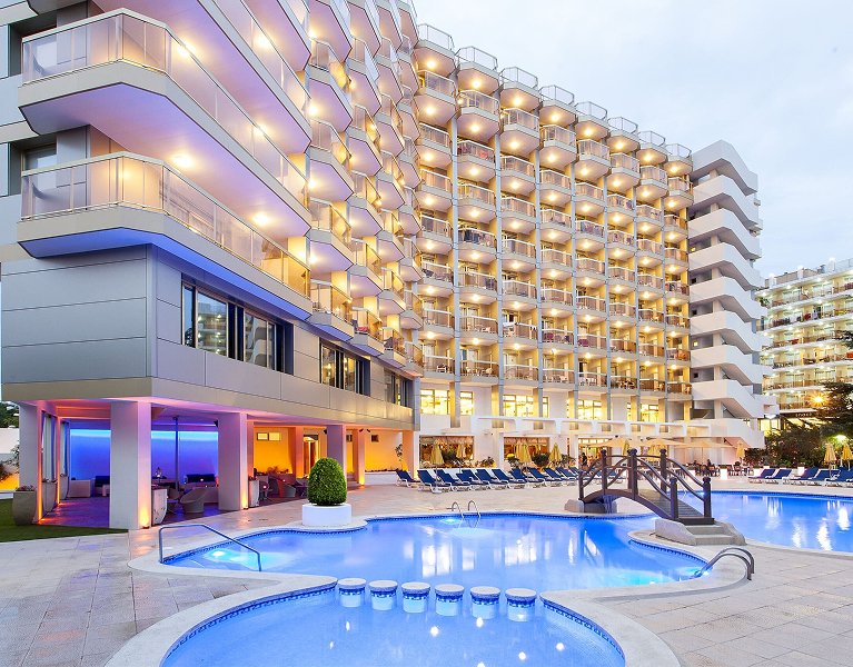 Blanes: Family Comfort and Wellness on the Costa Brava