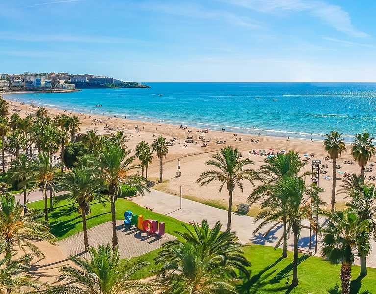 Hotel de 3 estrelas no coração do passeio marítimo de Salou