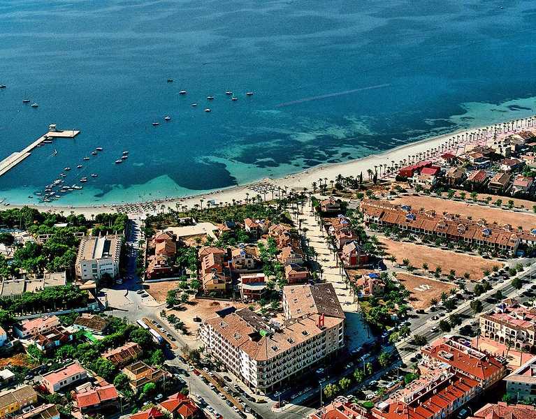 La super offre de l'été ! Un superbe hôtel 4 étoiles à deux pas de la plage