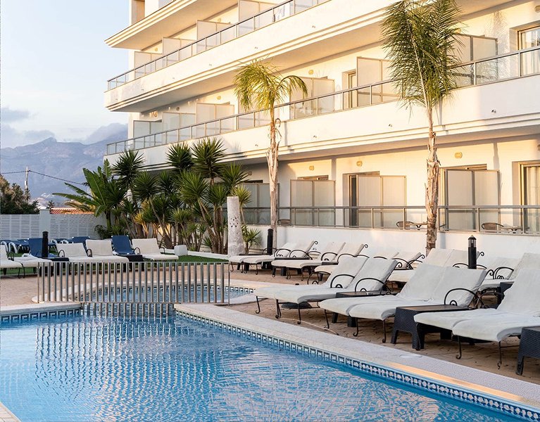 A sua estadia de 4 estrelas em El Albir, o local mais exclusivo da Costa Blanca