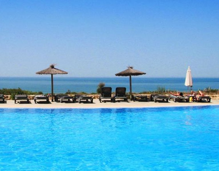 NUR NOCH WENIGE ZIMMER FREI! Kurzurlaub in Conil de la Frontera in einem 4-Sterne-Hotel direkt am Meer