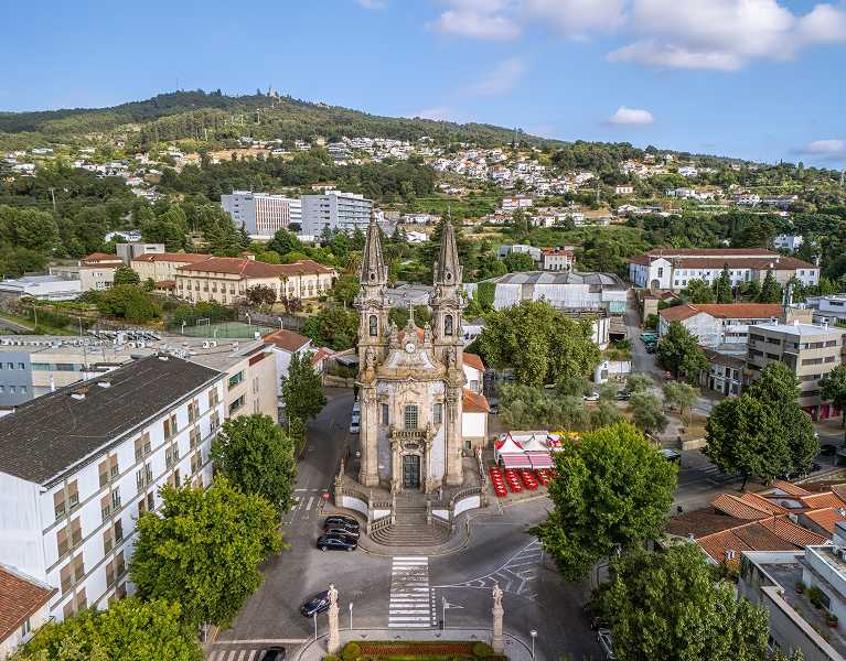 Guimarães, ruas medievais e spa tranquilo