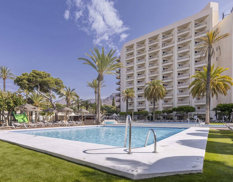 Soleil, plage et détente à Aguadulce ! Venez vous détendre dans un hôtel 4 étoiles