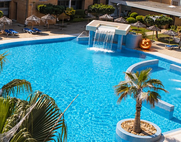 Faites vos valises pour Roquetas de Mar ! Hôtel 4 étoiles, Pension Complète + boissons et 1 enfant GRATUIT