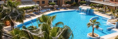 Faites vos valises pour Roquetas de Mar ! Hôtel 4 étoiles, Pension Complète + boissons et 1 enfant GRATUIT