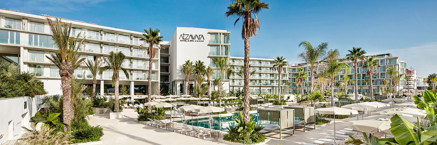 5-Star Getaway: Discover luxury in Santa Susanna. Includes Halloween dates!
